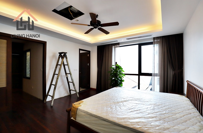 Spacious 4 bedroom apartment for rent with lakeview in Tay Ho, Hanoi Spacious 4 bedroom apartment for rent with lakeview in Tay Ho, Hanoi