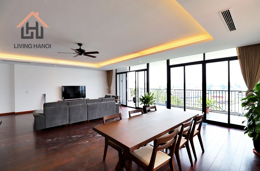 Spacious 4 bedroom apartment for rent with lakeview in Tay Ho, Hanoi Spacious 4 bedroom apartment for rent with lakeview in Tay Ho, Hanoi