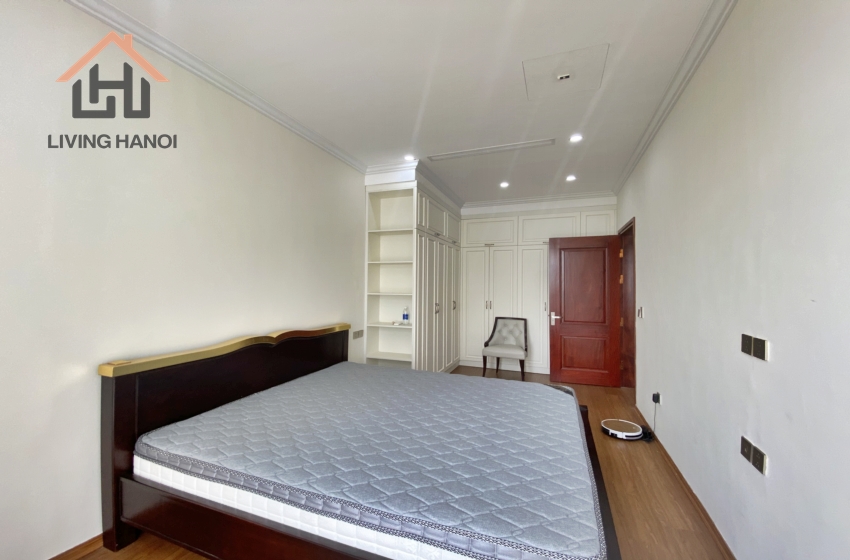 Spacious 4 bedroom house for rent in Vinhomes Harmony, Hanoi Spacious 4 bedroom house for rent in Vinhomes Harmony, Hanoi