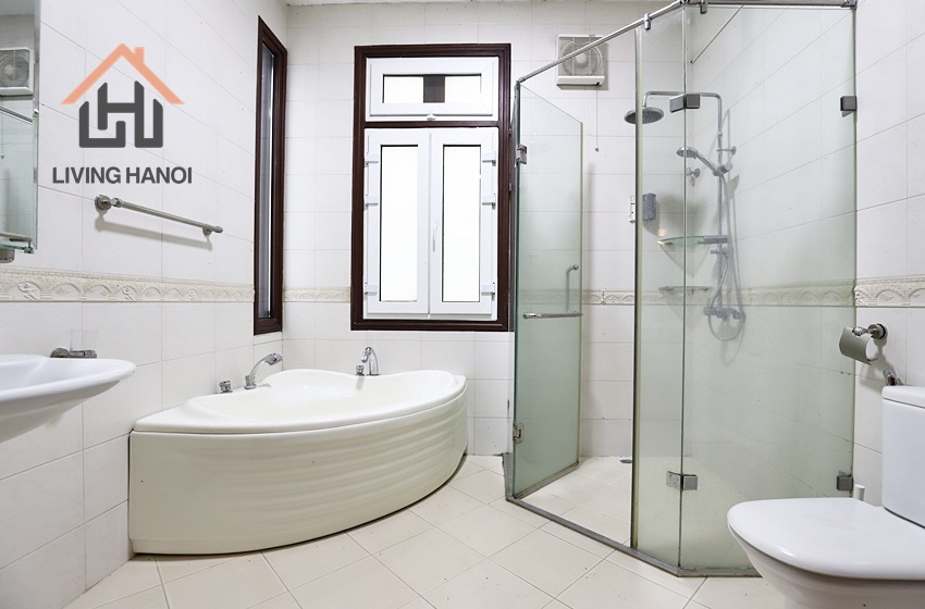 Spacious 5 bedroom house with lake view for rent in Tay Ho, Hanoi. Spacious 5 bedroom house with lake view for rent in Tay Ho, Hanoi.
