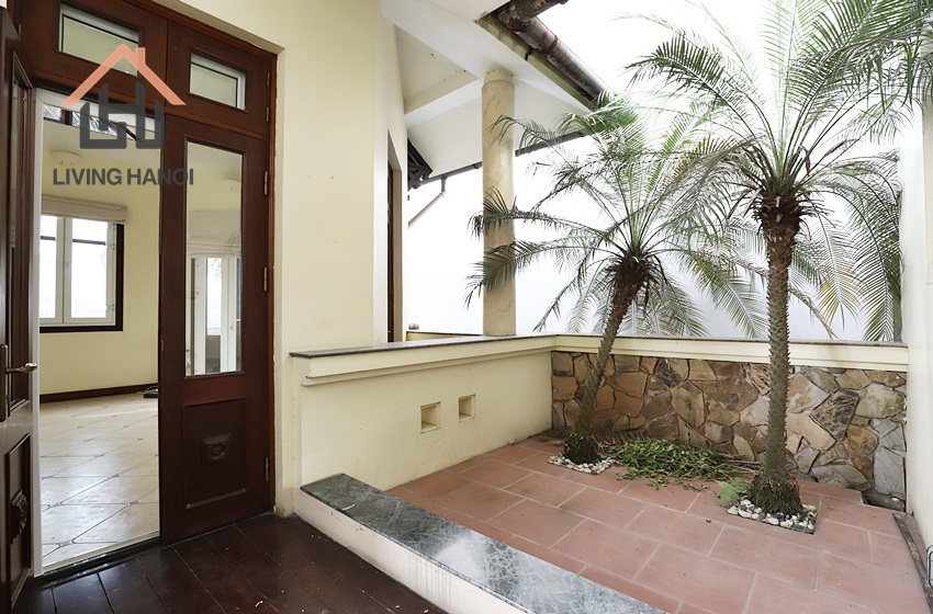 Spacious 5 bedroom house with lake view for rent in Tay Ho, Hanoi. Spacious 5 bedroom house with lake view for rent in Tay Ho, Hanoi.