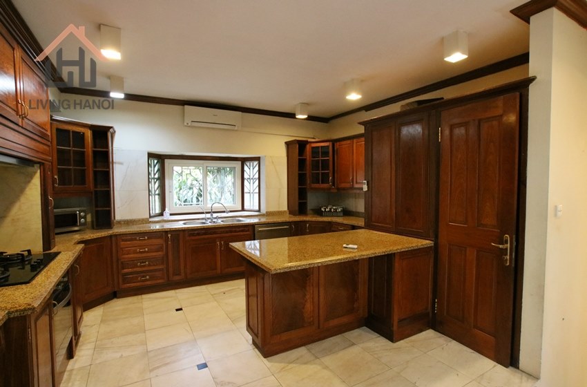 Spacious 5 bedroom villa for rent in Tay Ho, Hanoi Spacious 5 bedroom villa for rent in Tay Ho, Hanoi