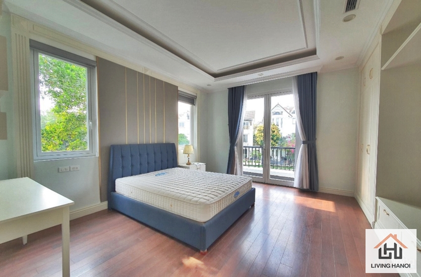 Spacious house with 5 bedrooms for rent in Vinhomes Riverside, Hanoi Spacious house with 5 bedrooms for rent in Vinhomes Riverside, Hanoi