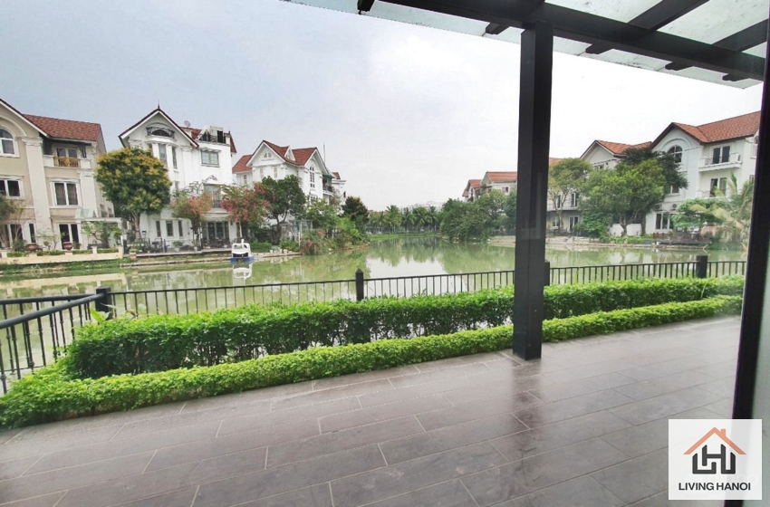Spacious house with 5 bedrooms for rent in Vinhomes Riverside, Hanoi Spacious house with 5 bedrooms for rent in Vinhomes Riverside, Hanoi