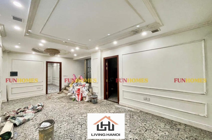 Spacious house with big yard in Vinhomes Riverside, Long Bien, Hanoi Spacious house with big yard in Vinhomes Riverside, Long Bien, Hanoi