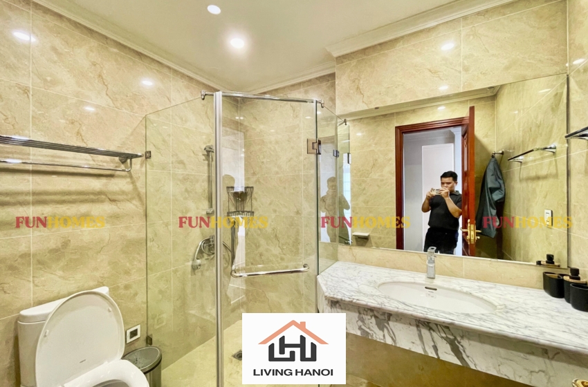 Spacious house with big yard in Vinhomes Riverside, Long Bien, Hanoi Spacious house with big yard in Vinhomes Riverside, Long Bien, Hanoi