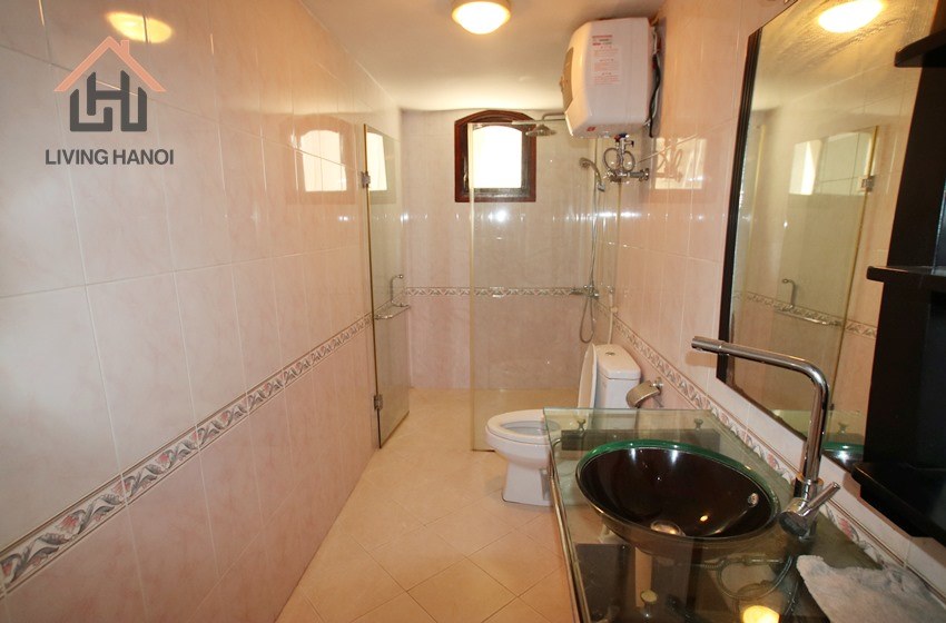 Spacious house with green view for rent in Tay Ho, Hanoi Spacious house with green view for rent in Tay Ho, Hanoi