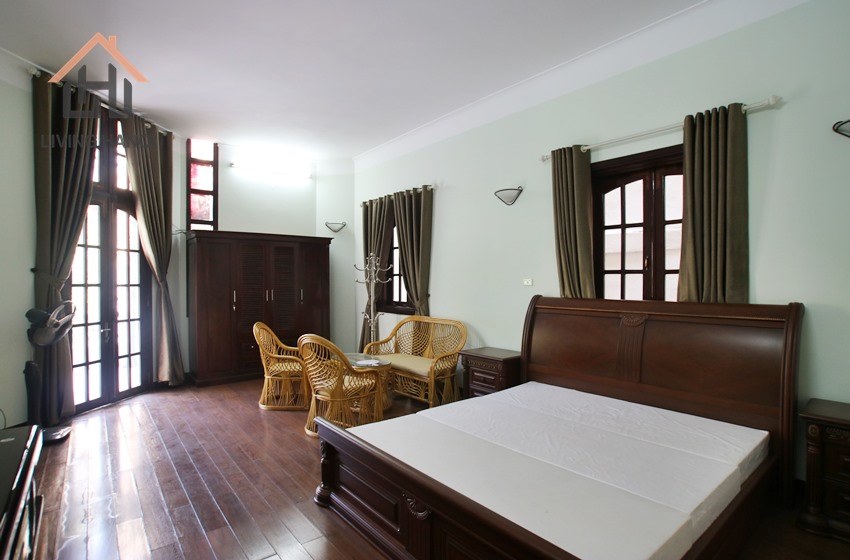 Spacious house with green view for rent in Tay Ho, Hanoi Spacious house with green view for rent in Tay Ho, Hanoi