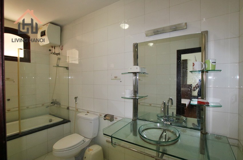 Spacious house with green view for rent in Tay Ho, Hanoi Spacious house with green view for rent in Tay Ho, Hanoi