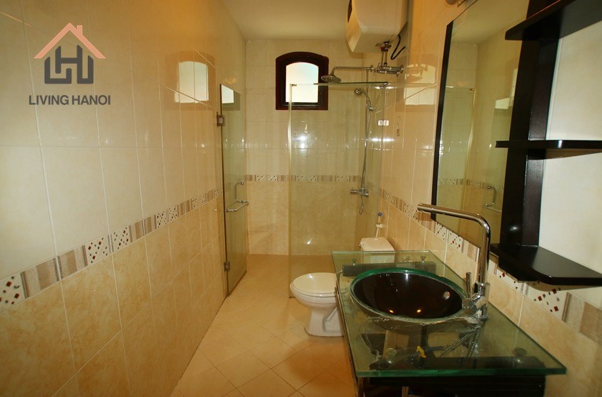Spacious house with green view for rent in Tay Ho, Hanoi Spacious house with green view for rent in Tay Ho, Hanoi