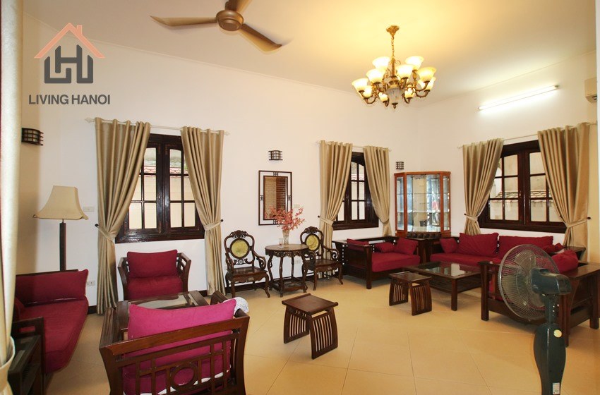 Spacious house with green view for rent in Tay Ho, Hanoi Spacious house with green view for rent in Tay Ho, Hanoi