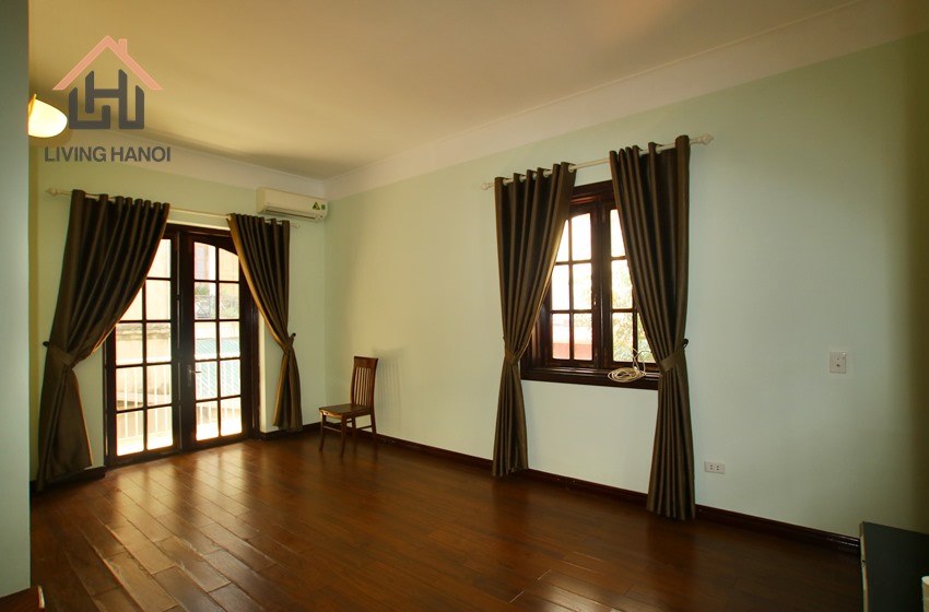 Spacious house with green view for rent in Tay Ho, Hanoi Spacious house with green view for rent in Tay Ho, Hanoi