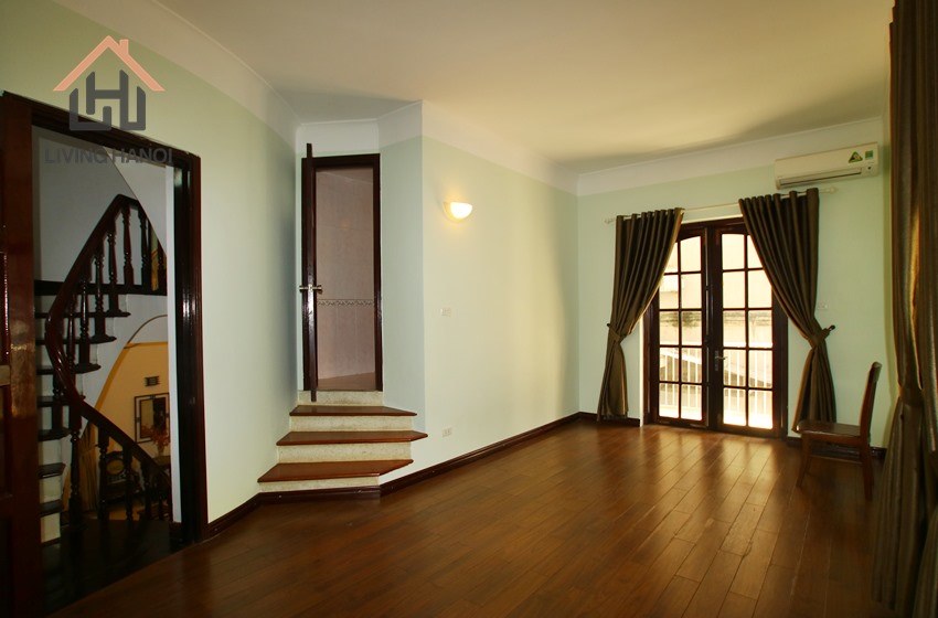 Spacious house with green view for rent in Tay Ho, Hanoi Spacious house with green view for rent in Tay Ho, Hanoi