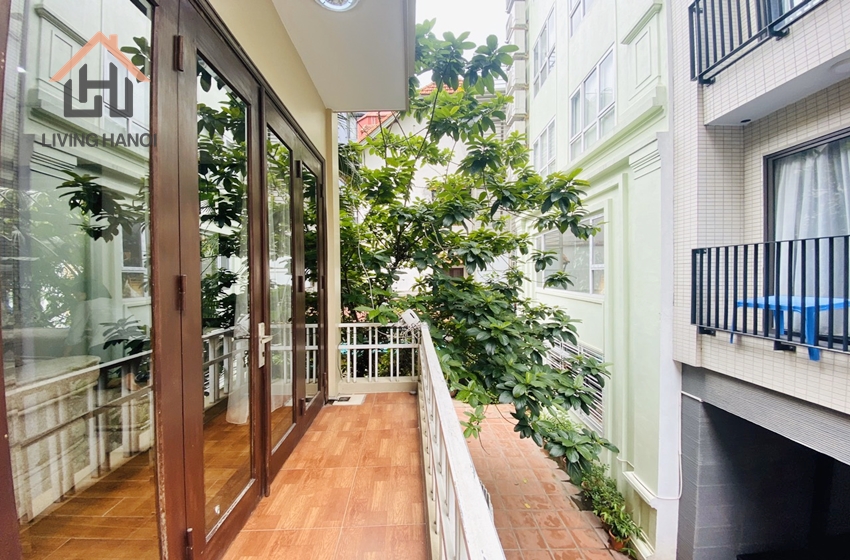 Stunning Full Furnished 4 bedroom house in Tay Ho, Hanoi. Stunning Full Furnished 4 bedroom house in Tay Ho, Hanoi.
