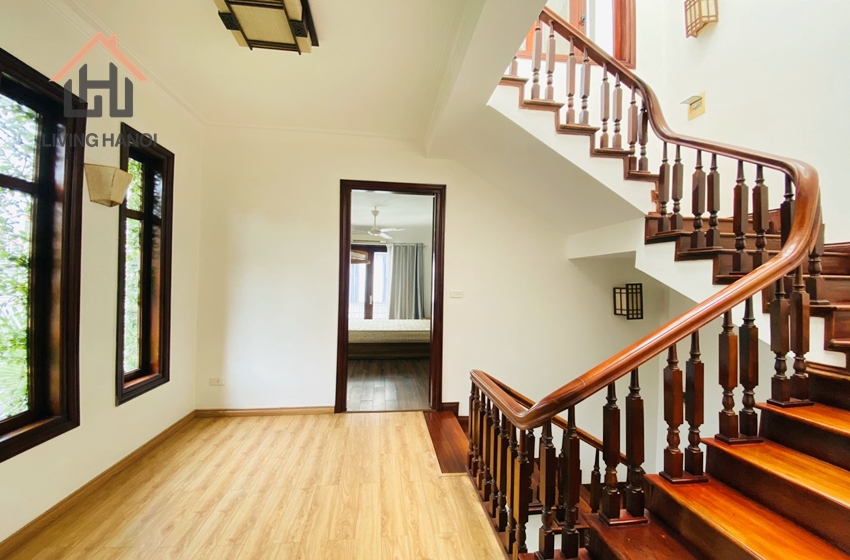 Stunning Full Furnished 4 bedroom house in Tay Ho, Hanoi. Stunning Full Furnished 4 bedroom house in Tay Ho, Hanoi.