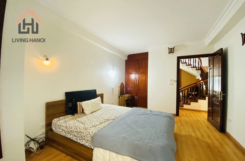 Stunning Full Furnished 4 bedroom house in Tay Ho, Hanoi. Stunning Full Furnished 4 bedroom house in Tay Ho, Hanoi.