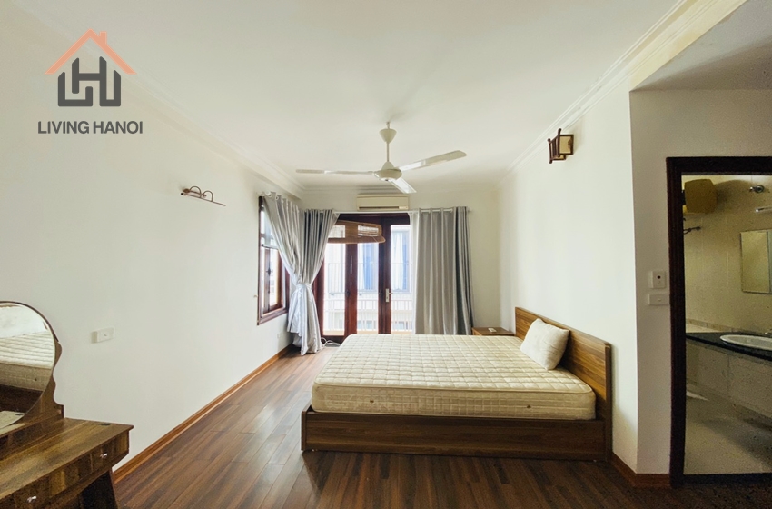 Stunning Full Furnished 4 bedroom house in Tay Ho, Hanoi. Stunning Full Furnished 4 bedroom house in Tay Ho, Hanoi.