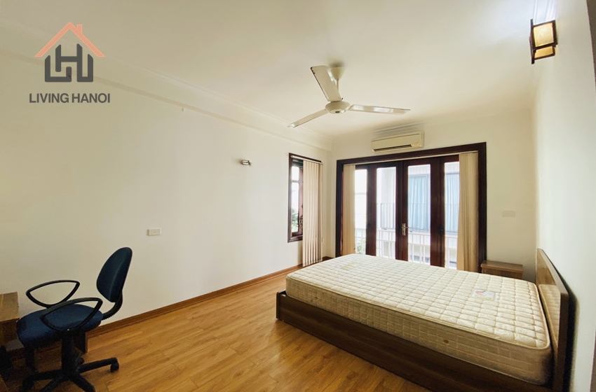 Stunning Full Furnished 4 bedroom house in Tay Ho, Hanoi. Stunning Full Furnished 4 bedroom house in Tay Ho, Hanoi.