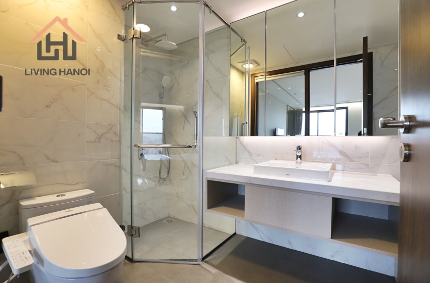 Stunning service condominium with 3 bedrooms for rent in Ba Dinh, Hanoi Stunning service condominium with 3 bedrooms for rent in Ba Dinh, Hanoi