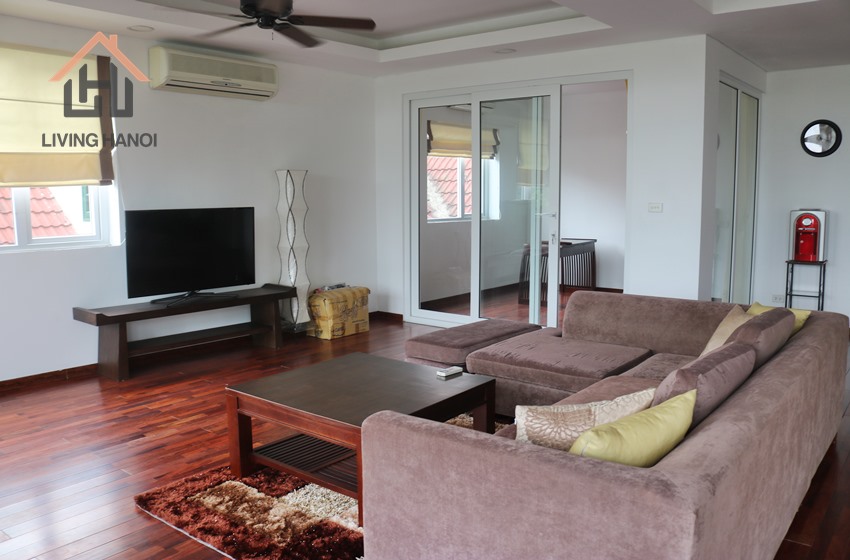 Super bright 04 apartment with big balcony for rent in Tay Ho, Hanoi Super bright 04 apartment with big balcony for rent in Tay Ho, Hanoi