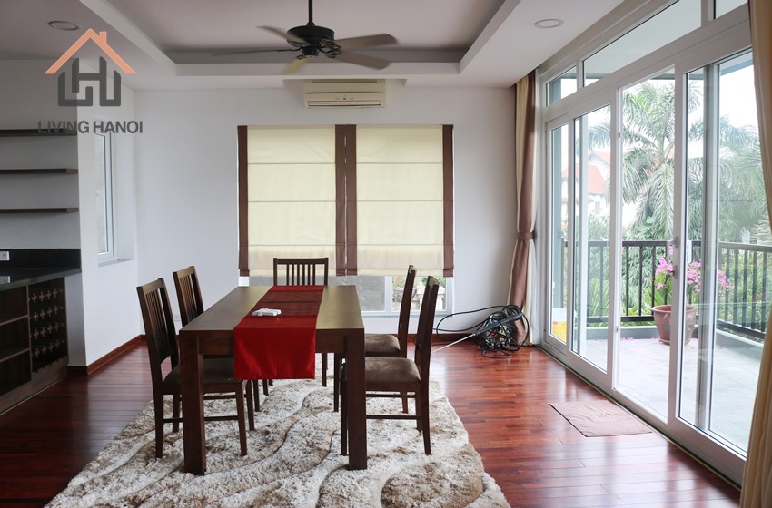 Super bright 04 apartment with big balcony for rent in Tay Ho, Hanoi Super bright 04 apartment with big balcony for rent in Tay Ho, Hanoi
