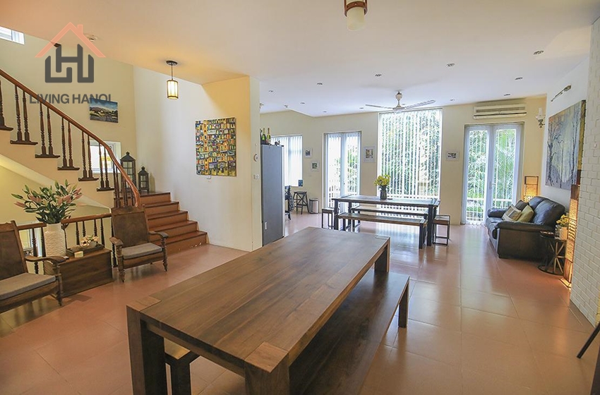 Swimming pool villa for rent in Tay Ho, Hanoi Swimming pool villa for rent in Tay Ho, Hanoi