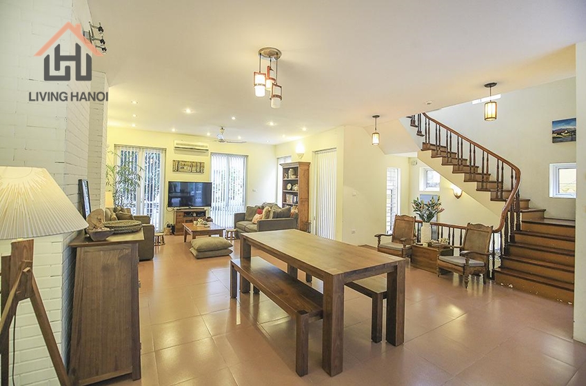 Swimming pool villa for rent in Tay Ho, Hanoi Swimming pool villa for rent in Tay Ho, Hanoi