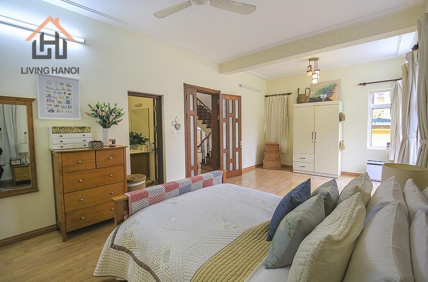 Swimming pool villa for rent in Tay Ho, Hanoi Swimming pool villa for rent in Tay Ho, Hanoi