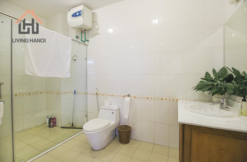 Swimming pool villa for rent in Tay Ho, Hanoi Swimming pool villa for rent in Tay Ho, Hanoi