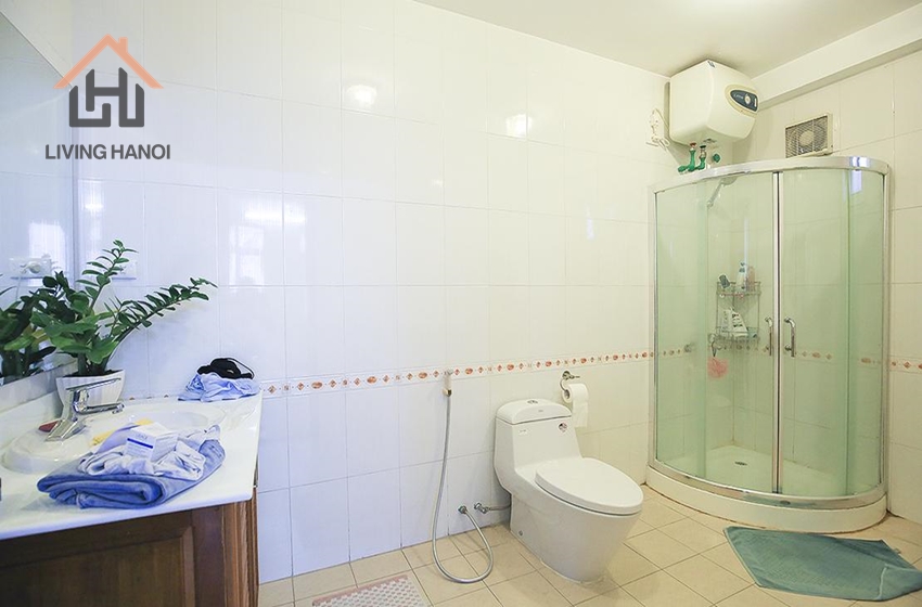 Swimming pool villa for rent in Tay Ho, Hanoi Swimming pool villa for rent in Tay Ho, Hanoi