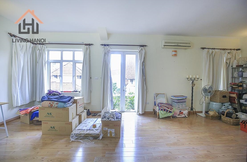 Swimming pool villa for rent in Tay Ho, Hanoi Swimming pool villa for rent in Tay Ho, Hanoi