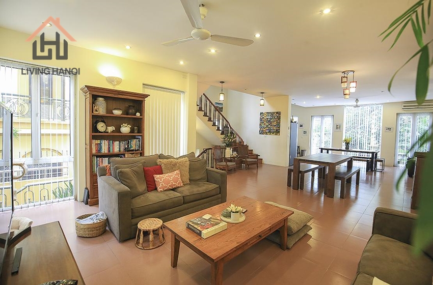 Swimming pool villa for rent in Tay Ho, Hanoi Swimming pool villa for rent in Tay Ho, Hanoi