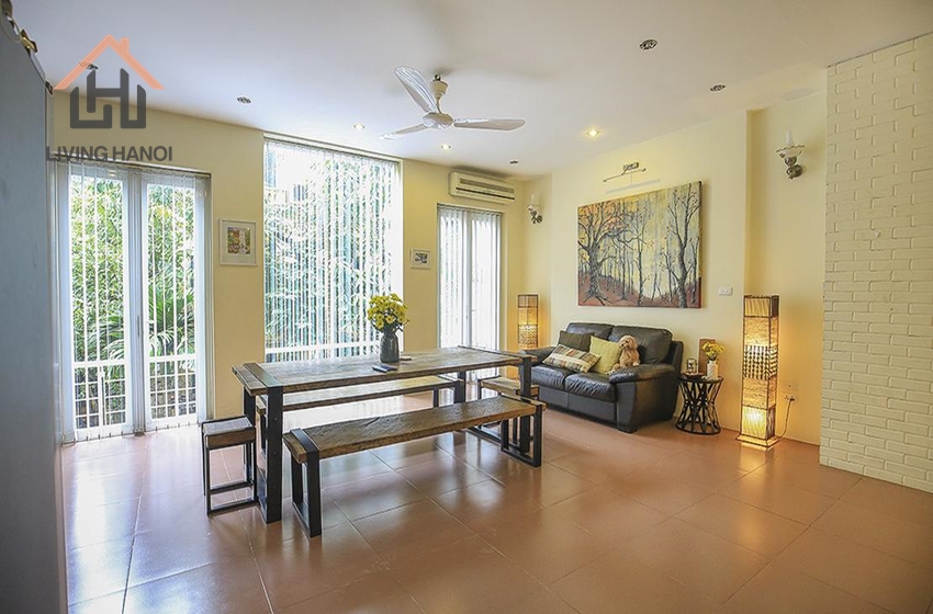 Swimming pool villa for rent in Tay Ho, Hanoi Swimming pool villa for rent in Tay Ho, Hanoi