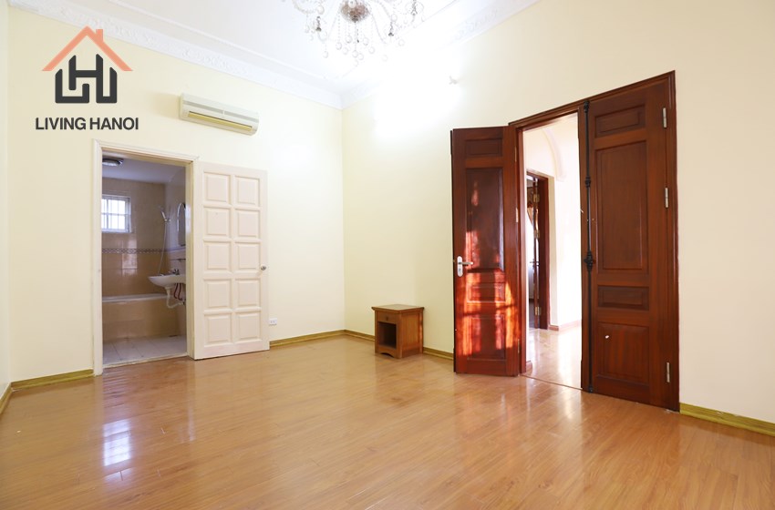 Swimming pool villa with garden for rent in Au Co, Tay Ho, Hanoi Swimming pool villa with garden for rent in Au Co, Tay Ho, Hanoi