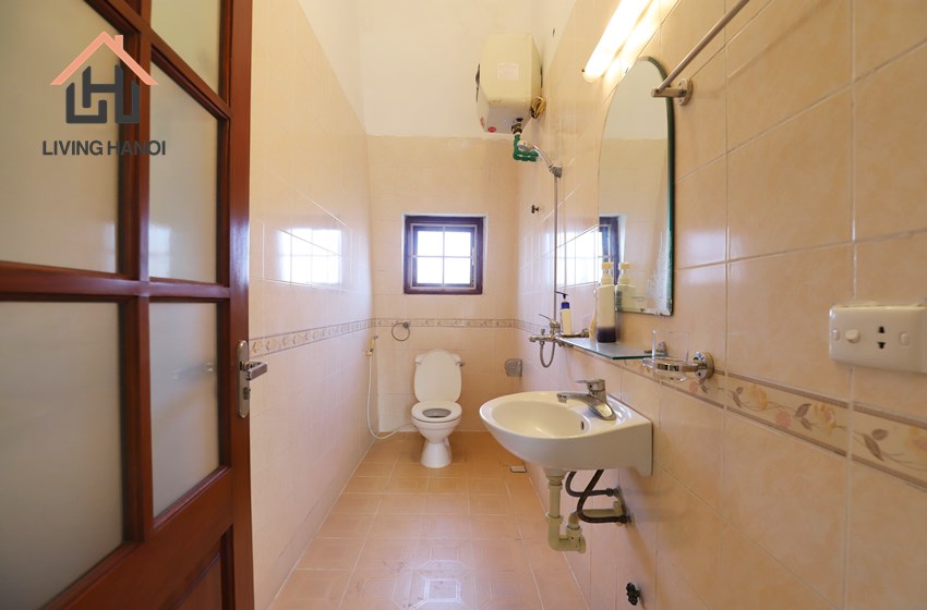 Swimming pool villa with garden for rent in Au Co, Tay Ho, Hanoi Swimming pool villa with garden for rent in Au Co, Tay Ho, Hanoi