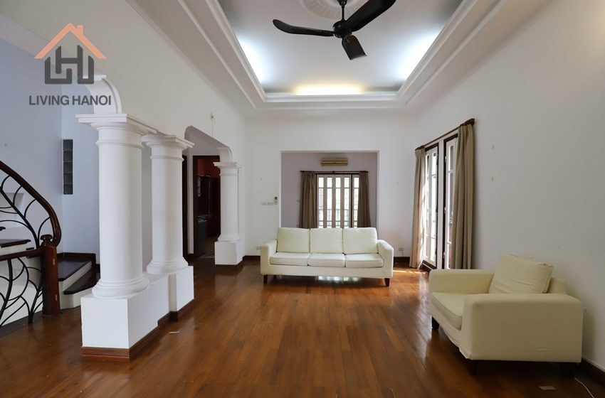 Swimming pool villa with garden for rent in To Ngoc Van, Tay Ho, Hanoi Swimming pool villa with garden for rent in To Ngoc Van, Tay Ho, Hanoi
