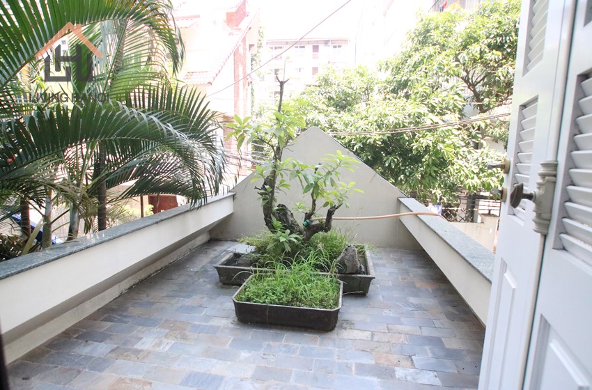 TAY HO – 04 bedrooms house with sauna available for rent TAY HO – 04 bedrooms house with sauna available for rent