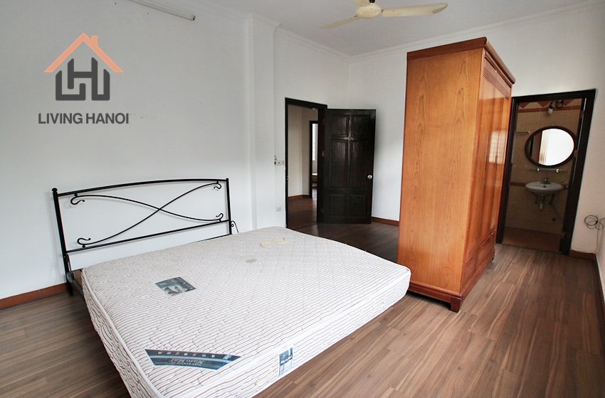 TAY HO – 04 bedrooms villa with terrace and swimming pool for rent TAY HO – 04 bedrooms villa with terrace and swimming pool for rent