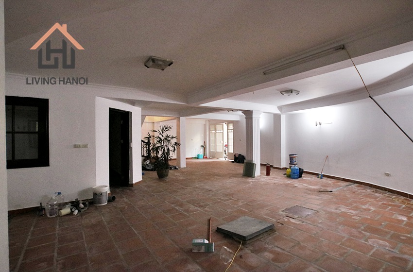 TAY HO – 04 bedrooms villa with terrace and swimming pool for rent TAY HO – 04 bedrooms villa with terrace and swimming pool for rent