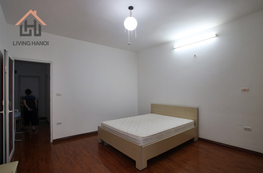 TAY HO – Affordable 05 bedrooms house available for rent TAY HO – Affordable 05 bedrooms house available for rent