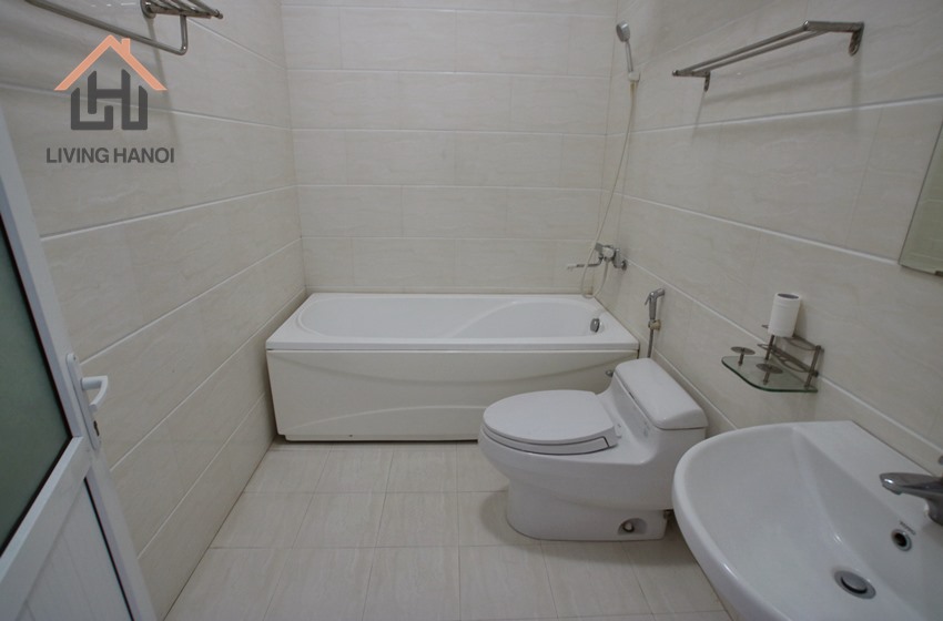 TAY HO – Affordable 05 bedrooms house available for rent TAY HO – Affordable 05 bedrooms house available for rent