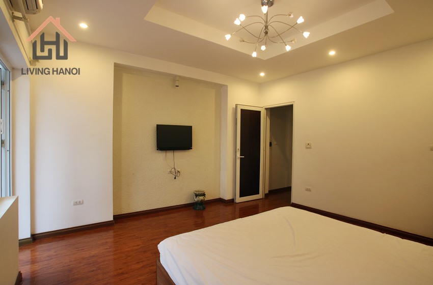 TAY HO – Affordable 05 bedrooms house available for rent TAY HO – Affordable 05 bedrooms house available for rent