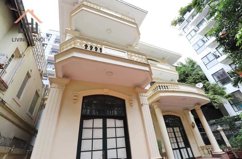 Villa with 5 bedroom and swimming pool for rent in Tay Ho, Ha Noi Villa with 5 bedroom and swimming pool for rent in Tay Ho, Ha Noi