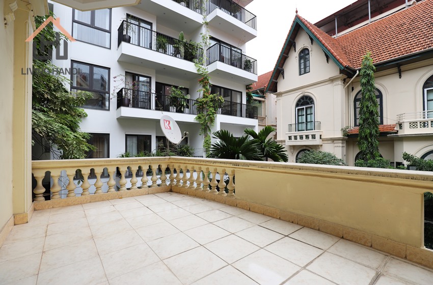 Villa with 5 bedroom and swimming pool for rent in Tay Ho, Ha Noi Villa with 5 bedroom and swimming pool for rent in Tay Ho, Ha Noi