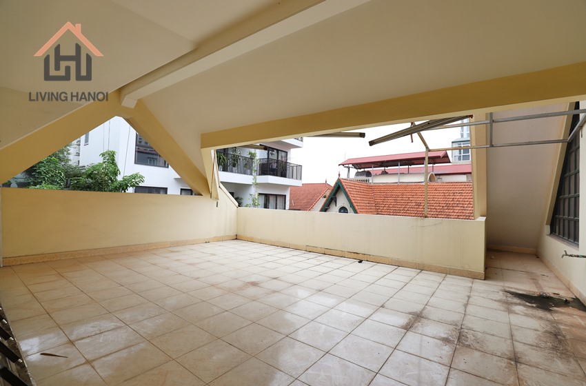Villa with 5 bedroom and swimming pool for rent in Tay Ho, Ha Noi Villa with 5 bedroom and swimming pool for rent in Tay Ho, Ha Noi