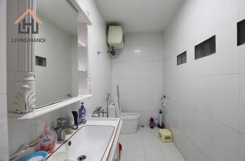 Villa with 5 bedroom and swimming pool for rent in Tay Ho, Ha Noi Villa with 5 bedroom and swimming pool for rent in Tay Ho, Ha Noi