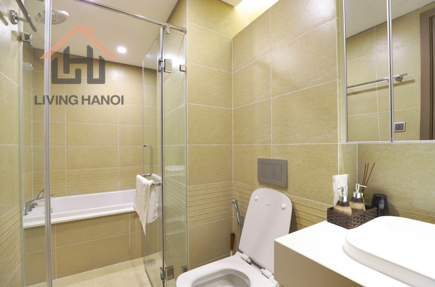 VINHOMES METROPOLIS – Highfloor 02 bedroom condominium for rent VINHOMES METROPOLIS – Highfloor 02 bedroom condominium for rent