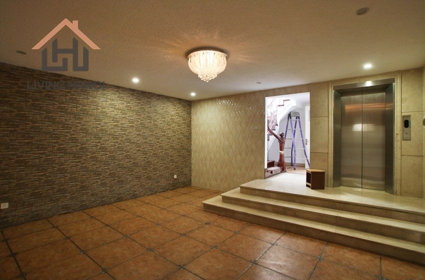 VINHOMES RIVERSIDE – Lake view villa with big yard and terrace area available for rent VINHOMES RIVERSIDE – Lake view villa with big yard and terrace area available for rent