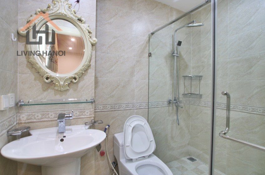 VINHOMES RIVERSIDE – Lake view villa with big yard and terrace area available for rent VINHOMES RIVERSIDE – Lake view villa with big yard and terrace area available for rent