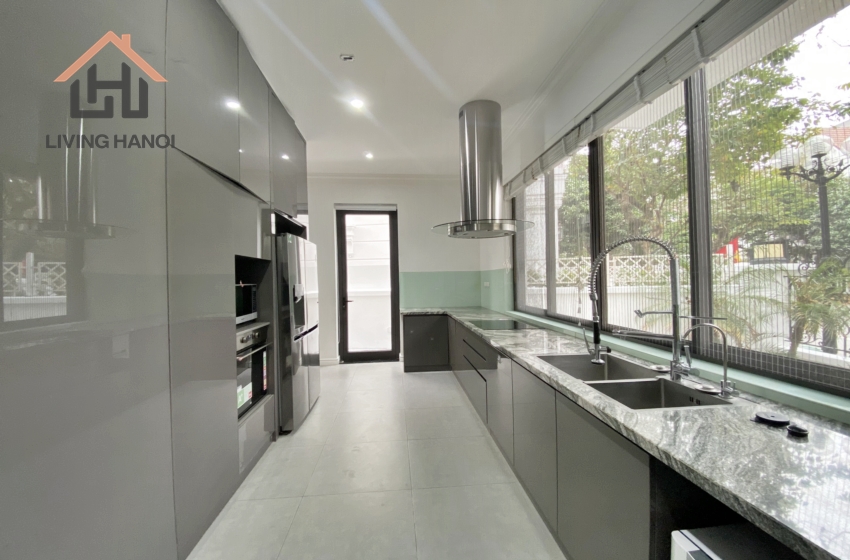 VINHOMES RIVERSIDE – Luxurious 05 bedrooms house available for rent VINHOMES RIVERSIDE – Luxurious 05 bedrooms house available for rent